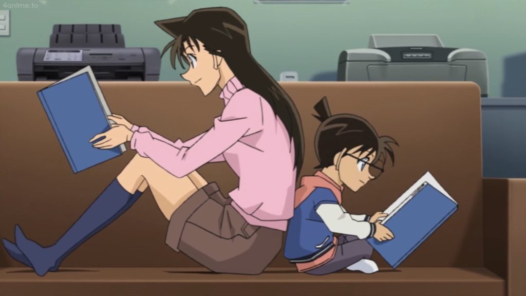 Detective Conan with his friend Ran in episode 692.